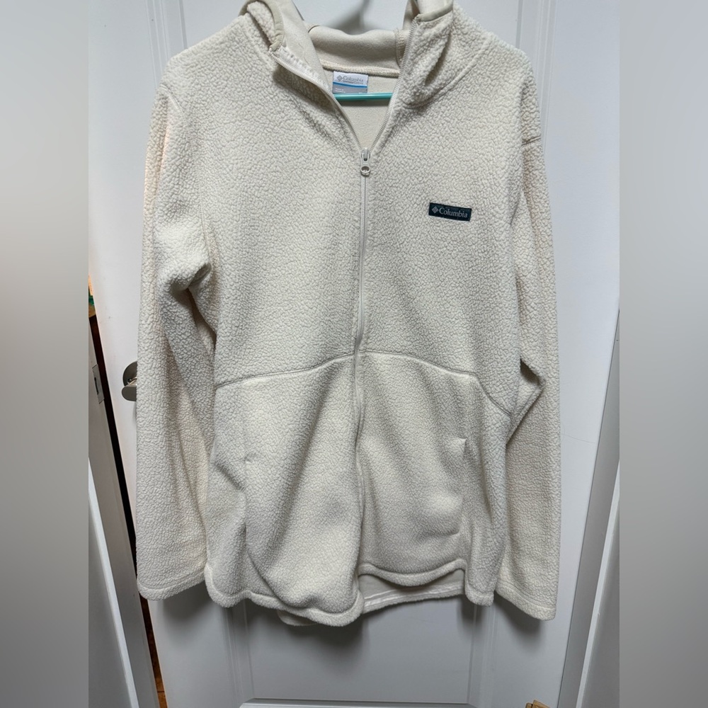 Columbia women’s cream Fleece jacket - long